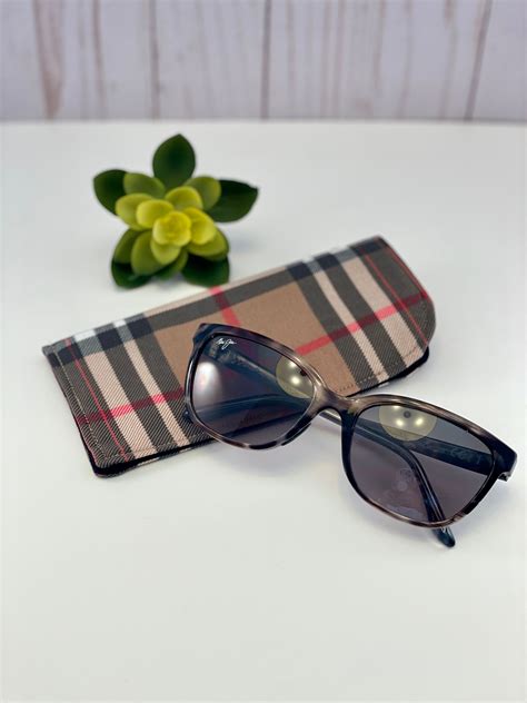 Burberry sunglass case